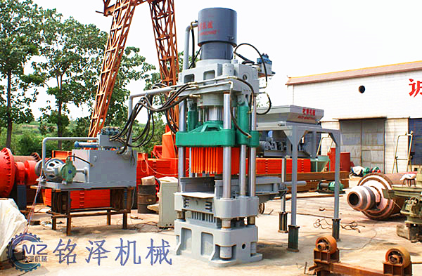 四柱液壓機(jī) 四柱液壓機(jī)